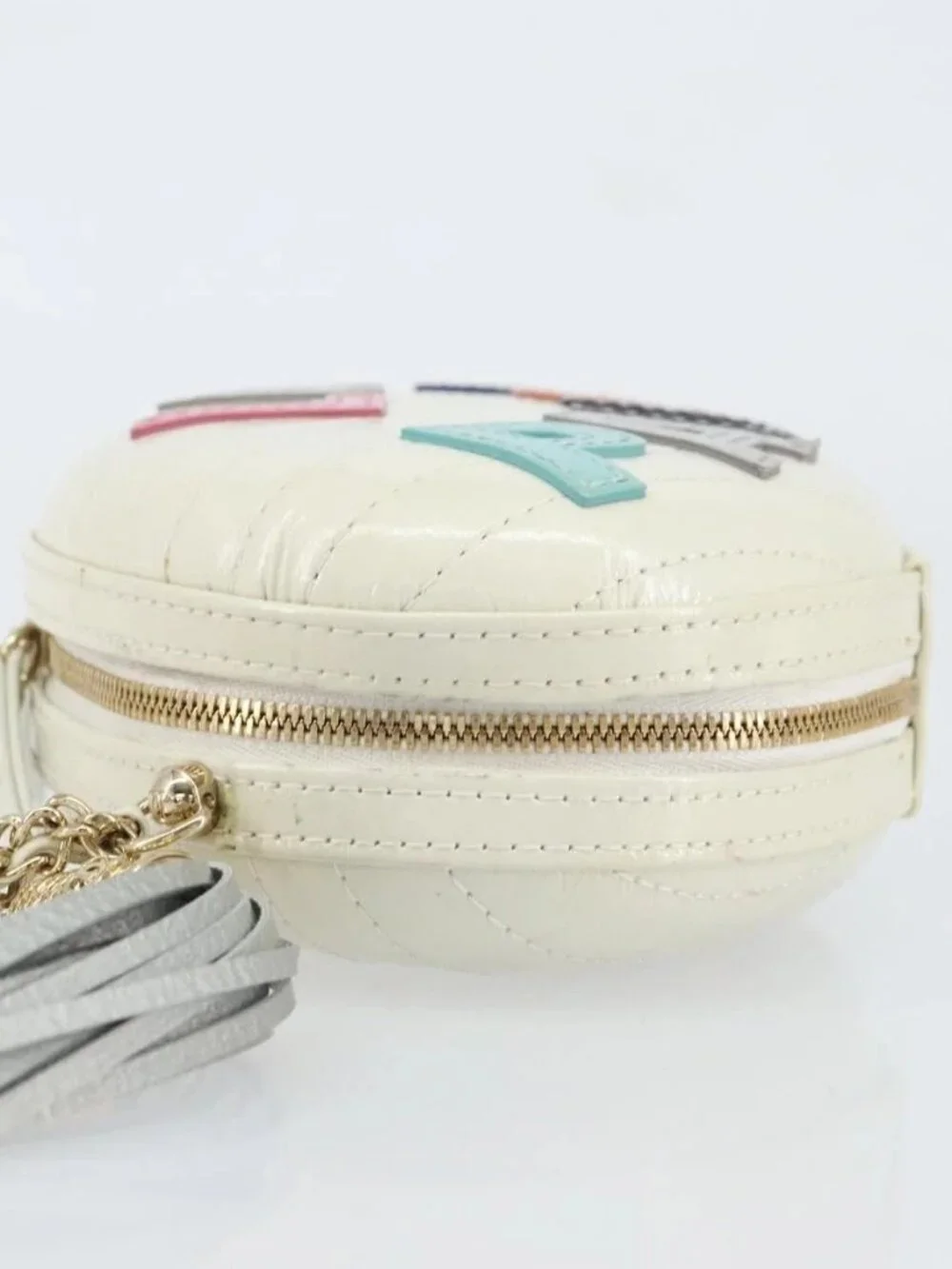 CHANEL V Stitch Chain Shoulder Bag Leather White Gold CC Auth 144830SAV